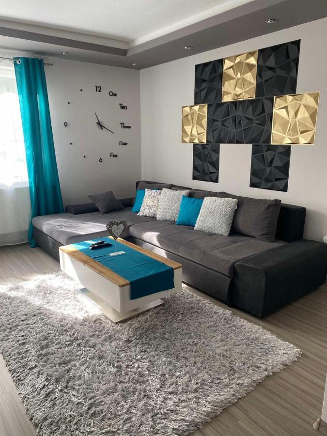 Gabrielle2 Apartman Debrecen Bagian luar foto